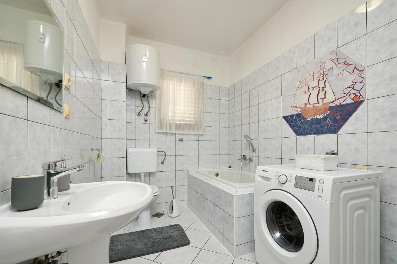 Guesthouse Aria Трогир Экстерьер фото