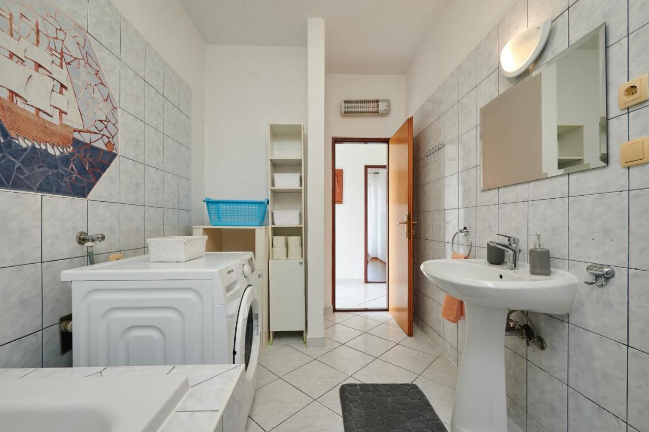 Guesthouse Aria Трогир Экстерьер фото